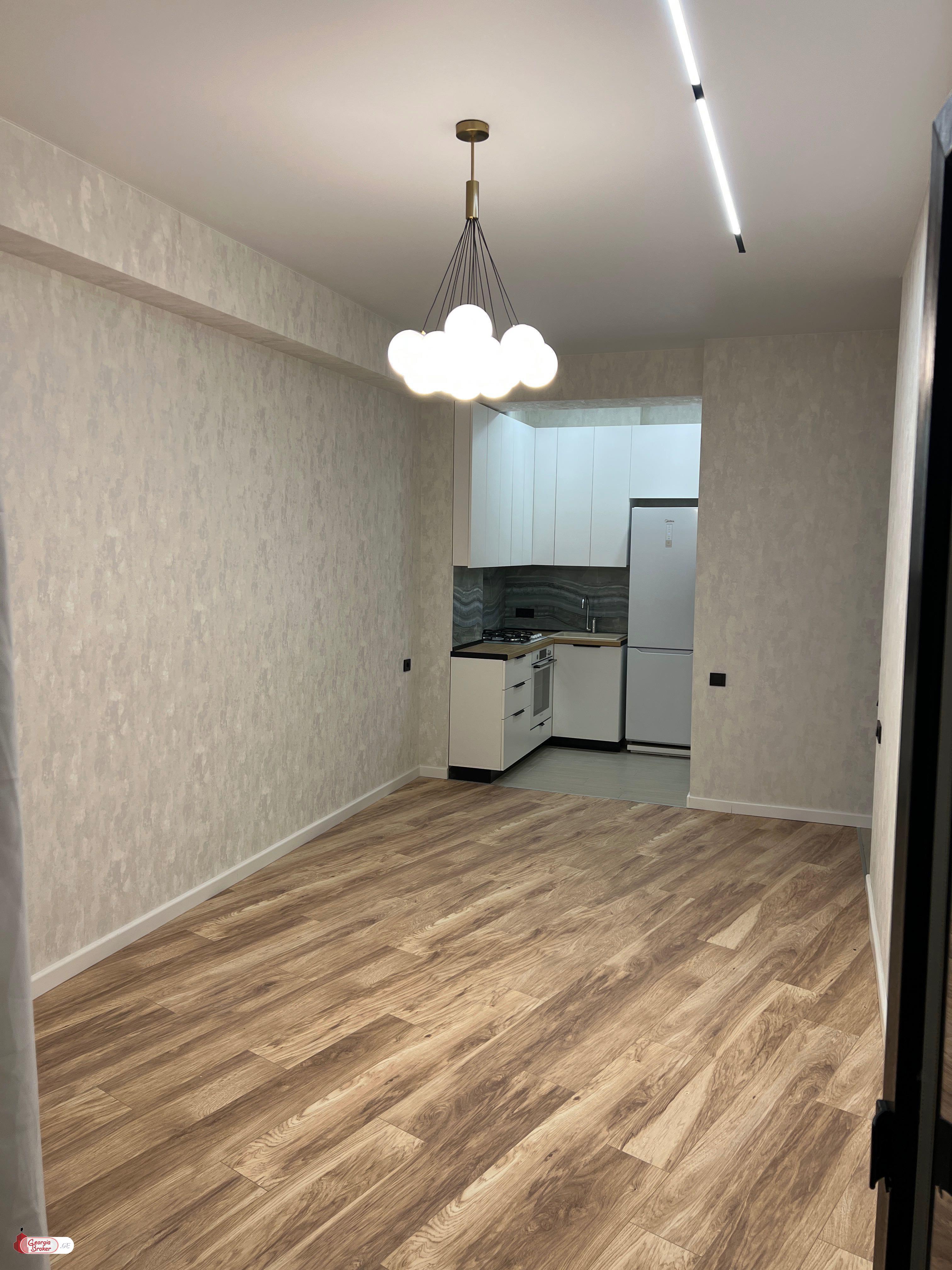 იყიდება ახალი გარემონტებული 3 ოთახიანი ბინა