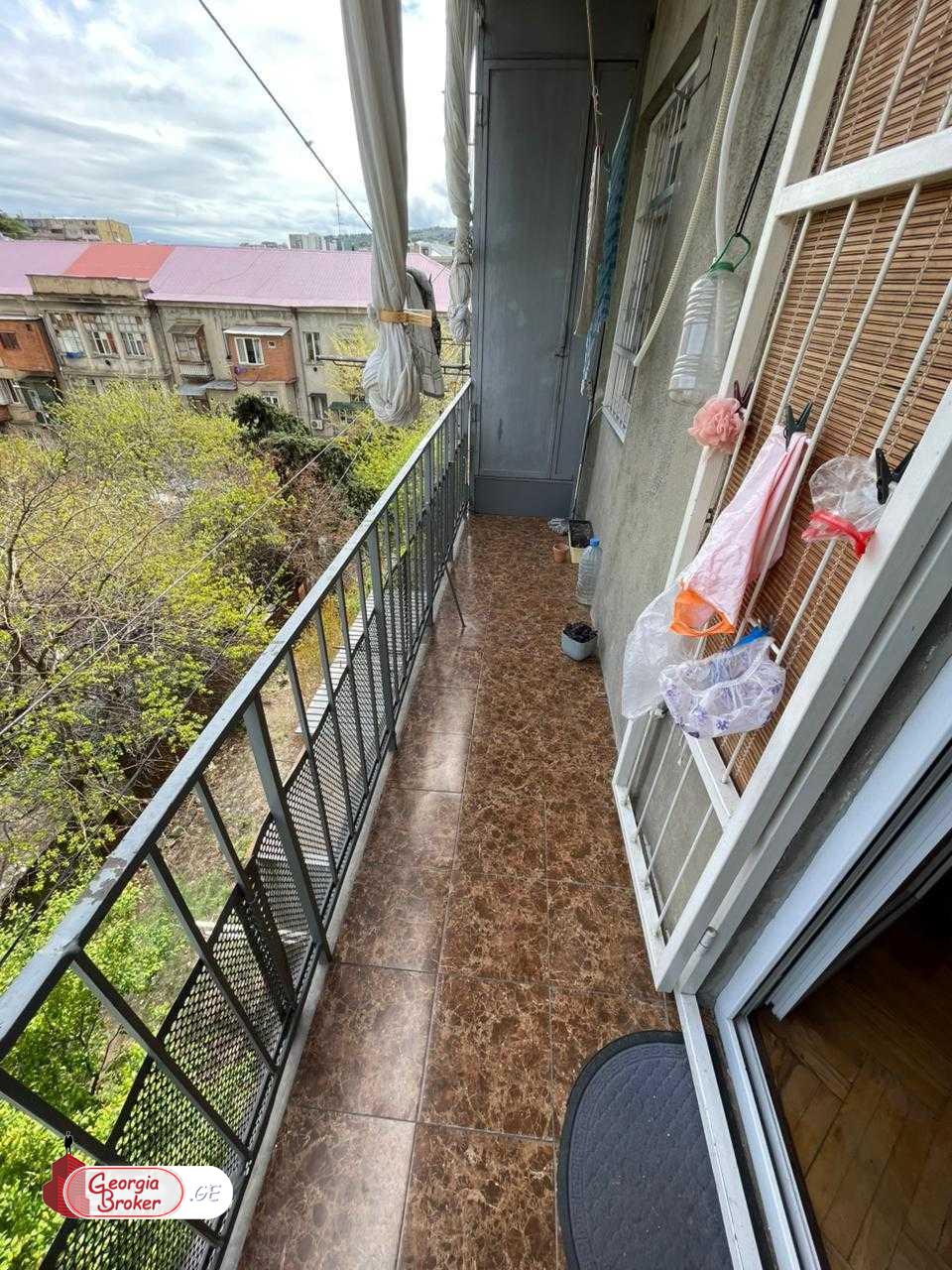 იყიდება ახალი გარემონტებული 3 ოთახიანი ბინა