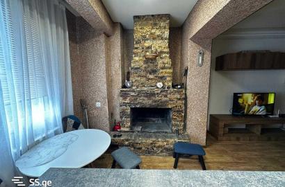 იყიდება ახალი გარემონტებული 5 ოთახიანი ბინა