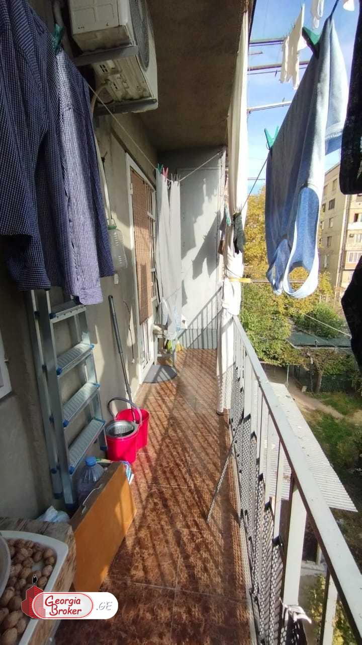 იყიდება ახალი გარემონტებული 3 ოთახიანი ბინა