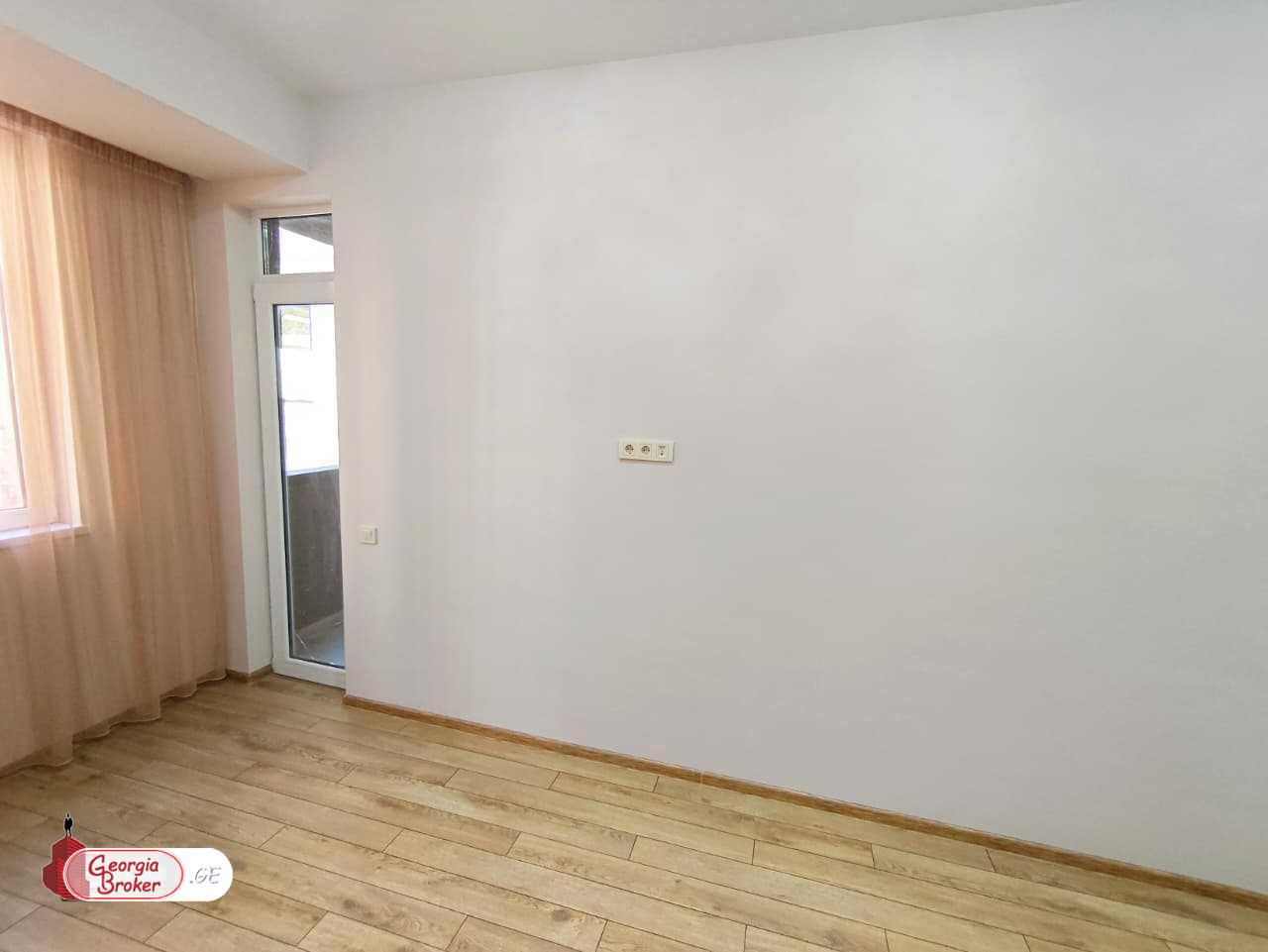 იყიდება ახალი გარემონტებული 2 ოთახიანი ბინა