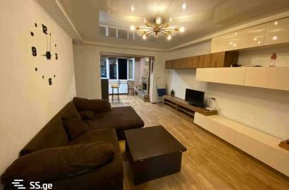 იყიდება ახალი გარემონტებული 5 ოთახიანი ბინა