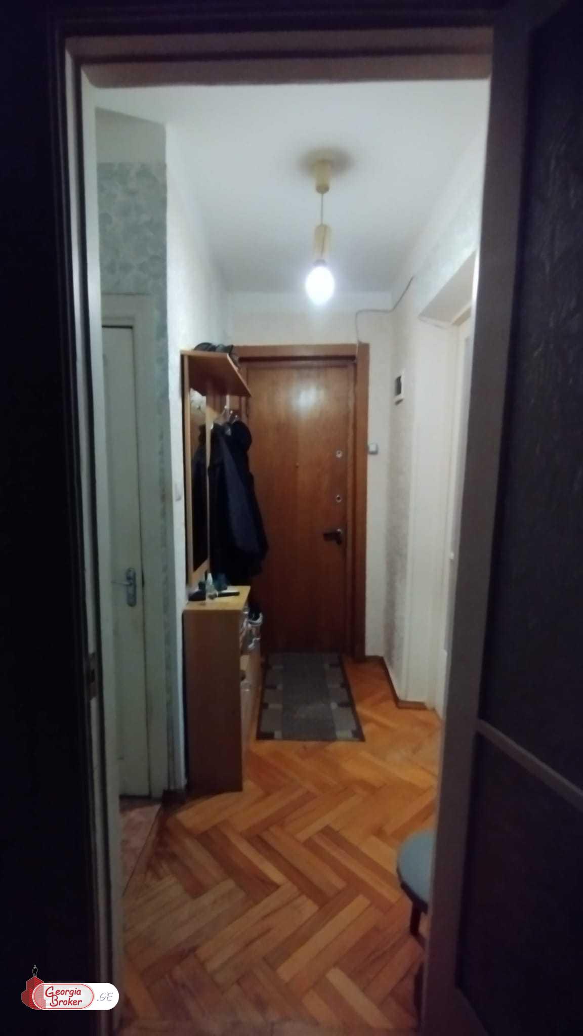 იყიდება ახალი გარემონტებული 3 ოთახიანი ბინა