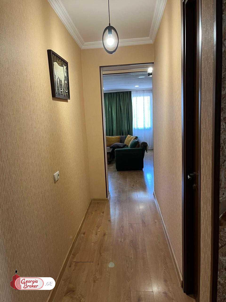 იყიდება ახალი გარემონტებული 4 ოთახიანი ბინა