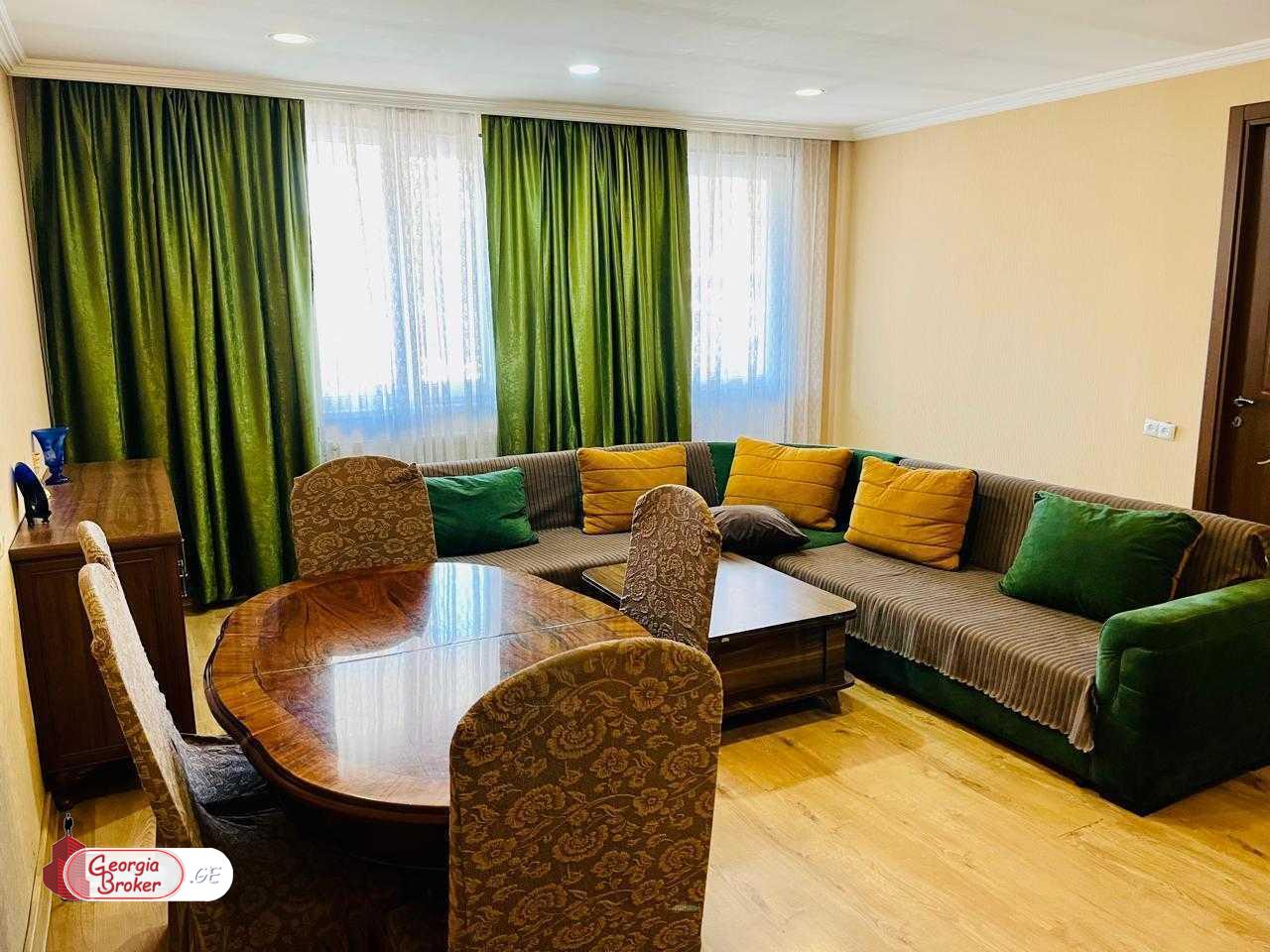 იყიდება ახალი გარემონტებული 4 ოთახიანი ბინა