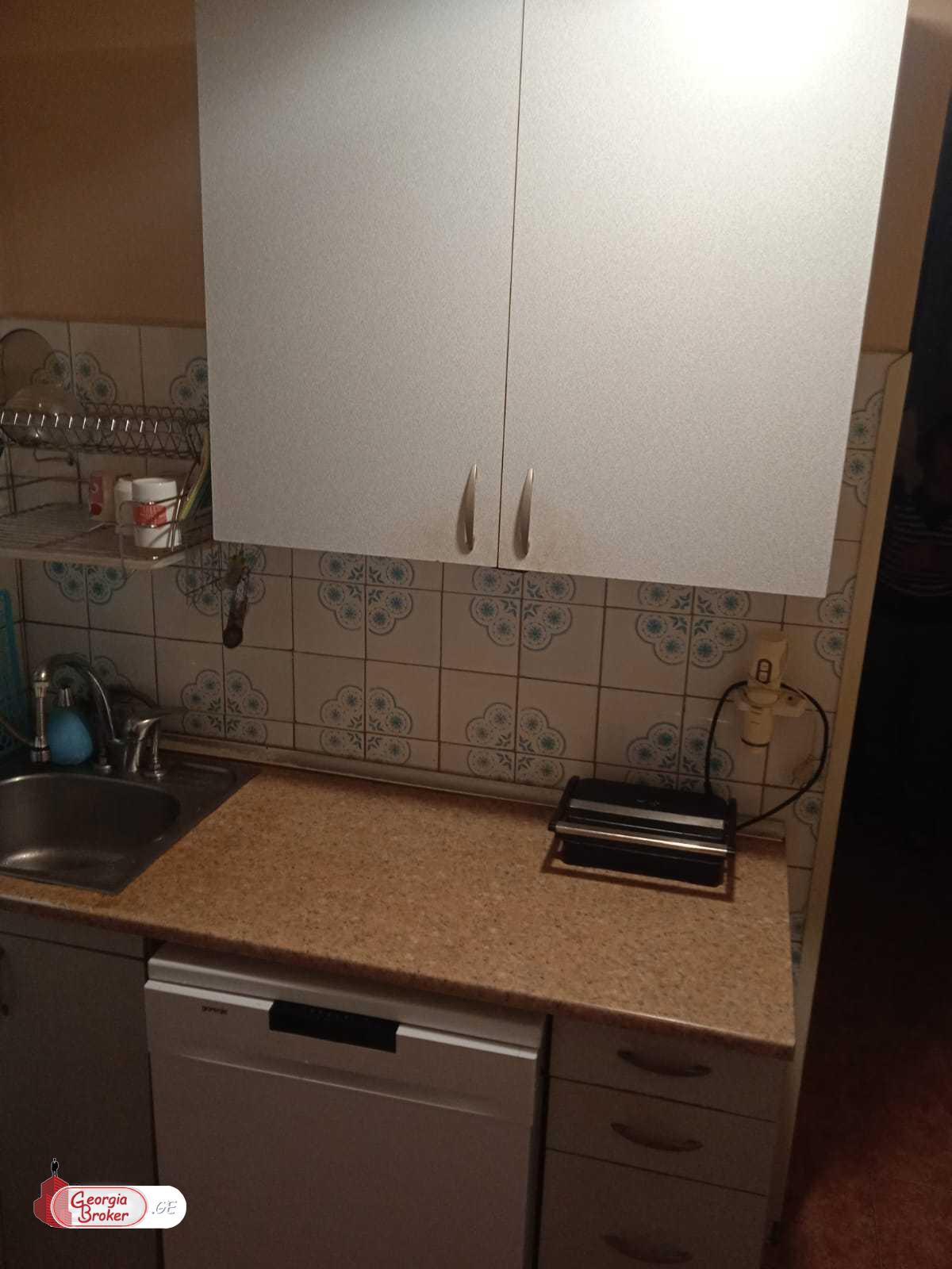 იყიდება ახალი გარემონტებული 3 ოთახიანი ბინა