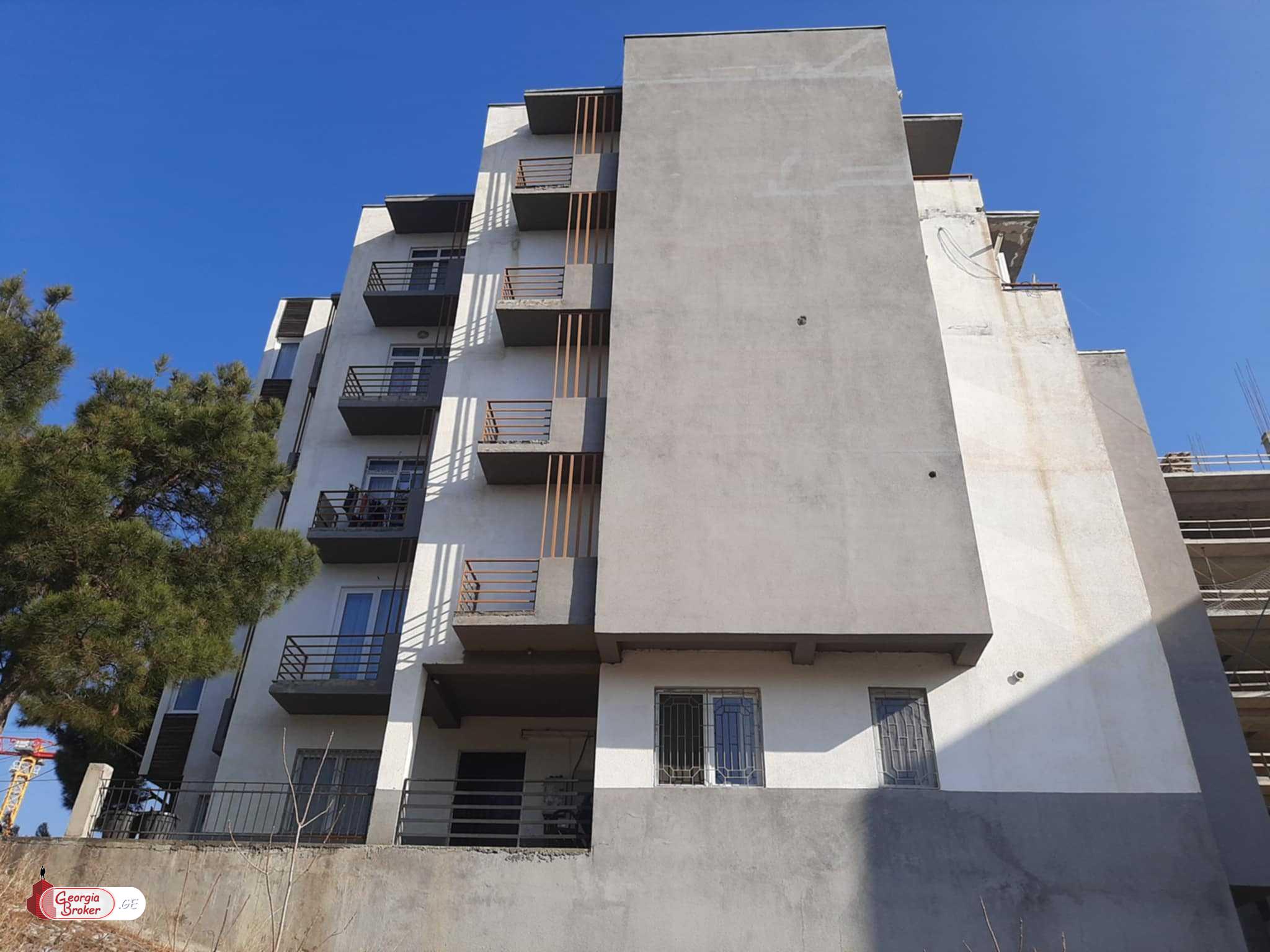 იყიდება ახალი გარემონტებული 3 ოთახიანი ბინა