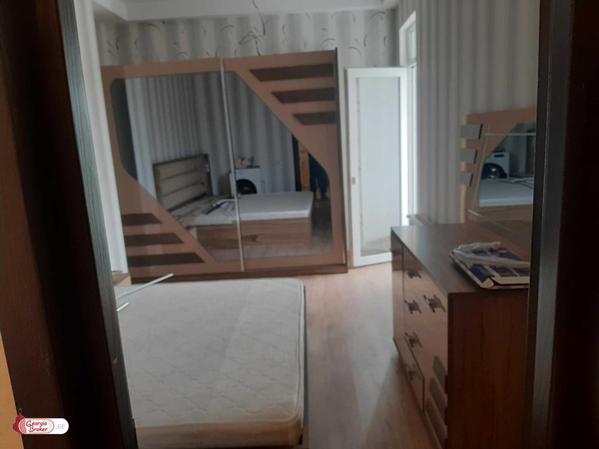 იყიდება ახალი გარემონტებული 3 ოთახიანი ბინა