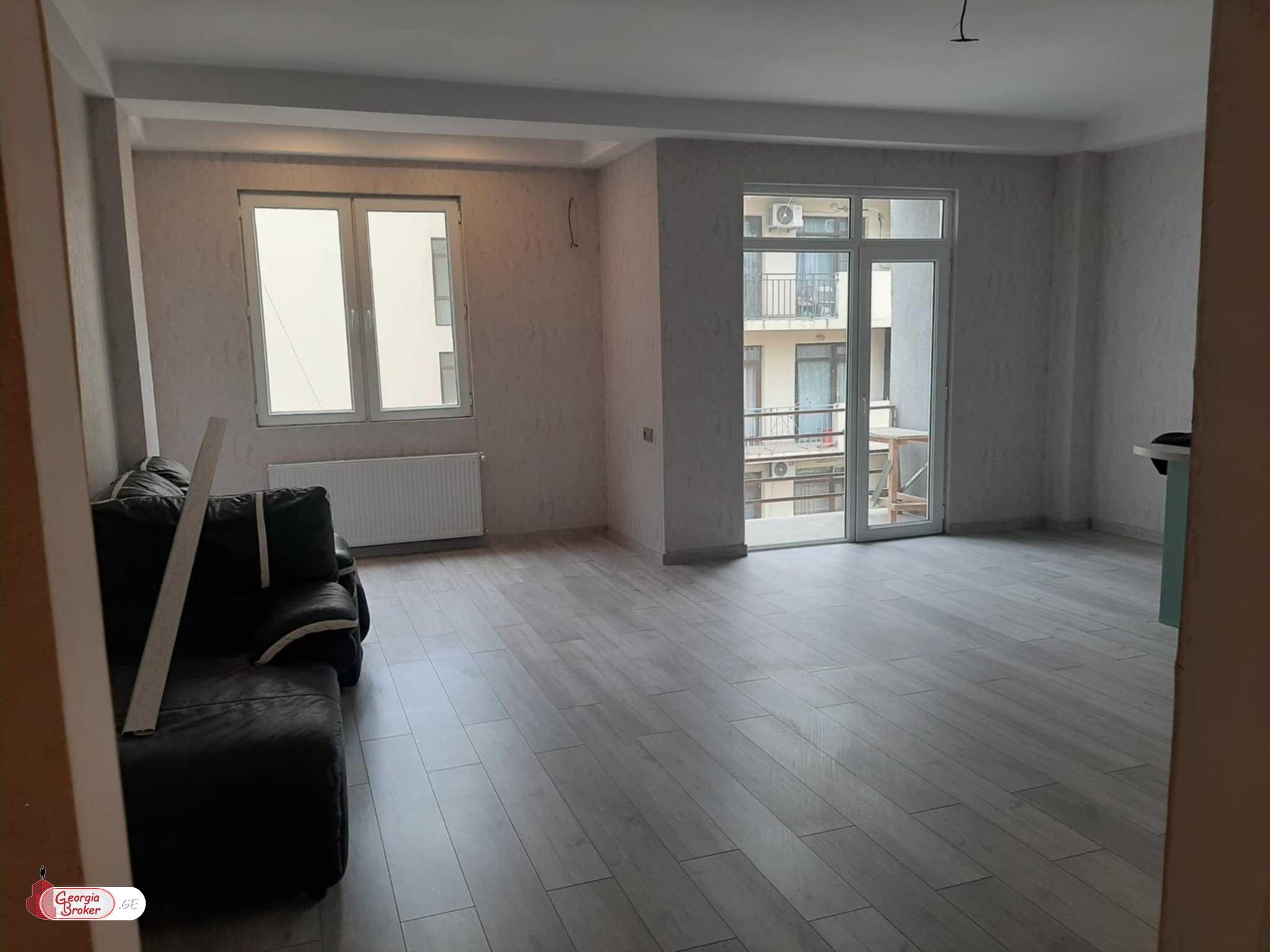 იყიდება ახალი გარემონტებული 3 ოთახიანი ბინა