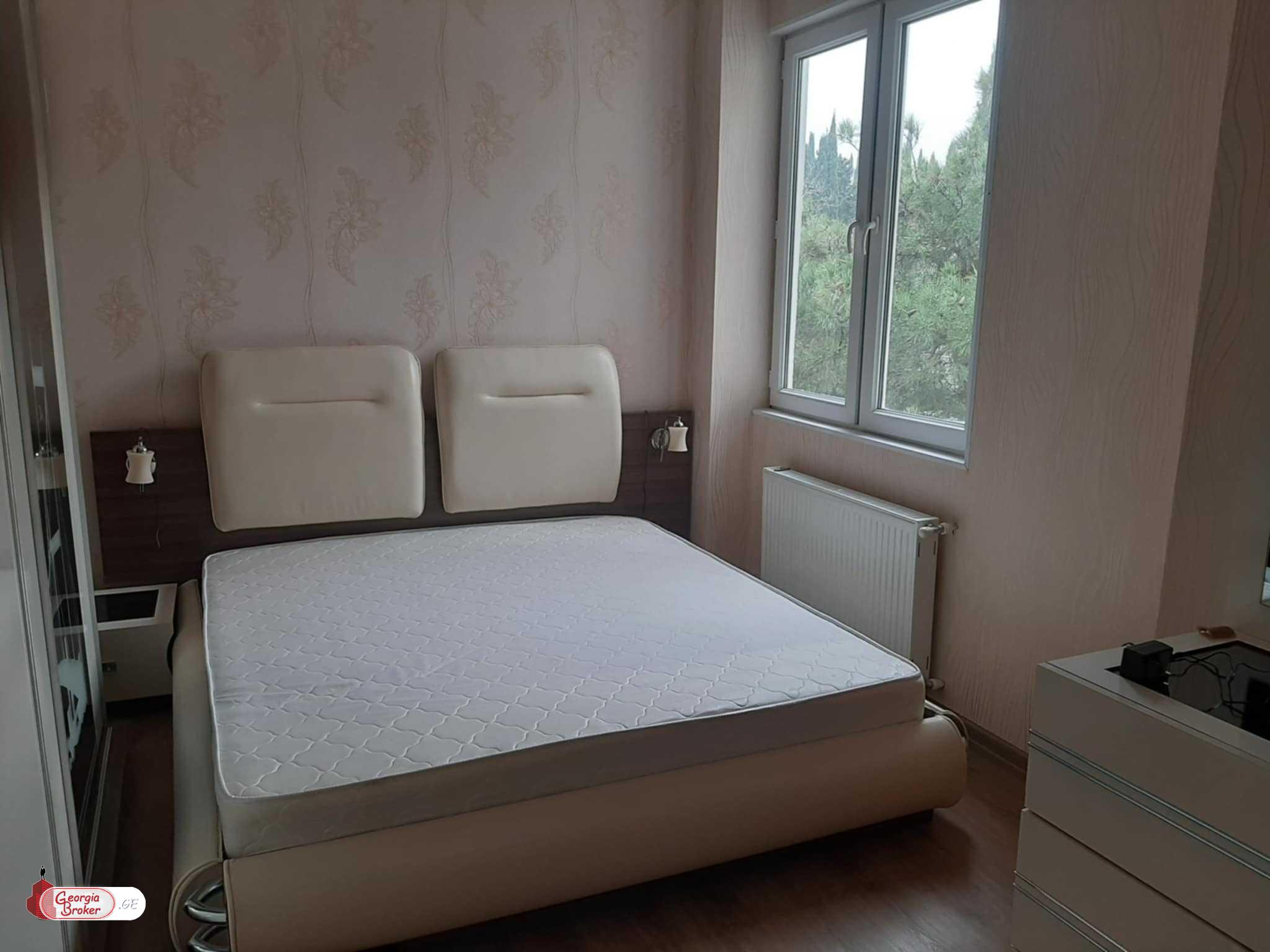 იყიდება ახალი გარემონტებული 3 ოთახიანი ბინა