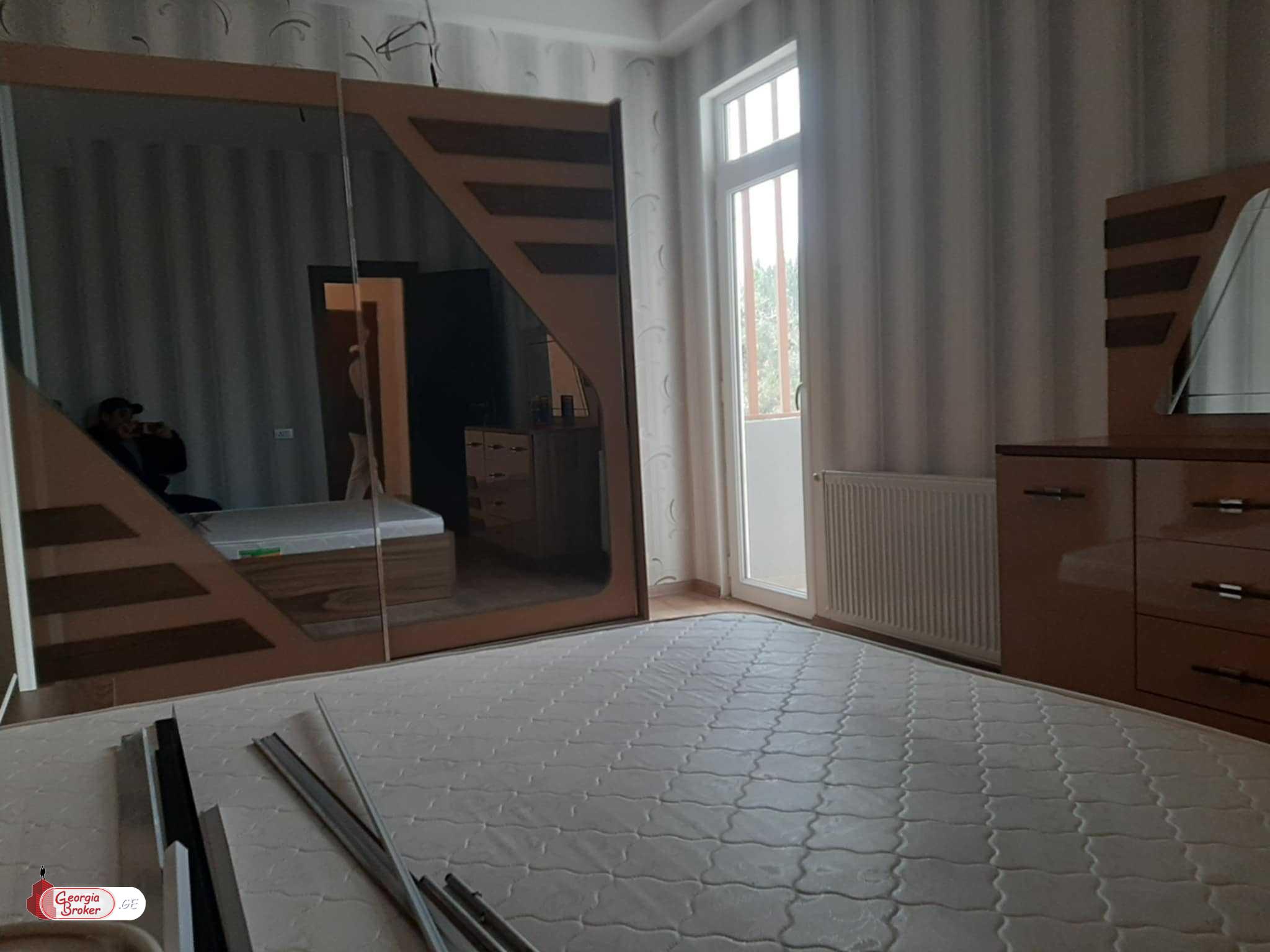 იყიდება ახალი გარემონტებული 3 ოთახიანი ბინა