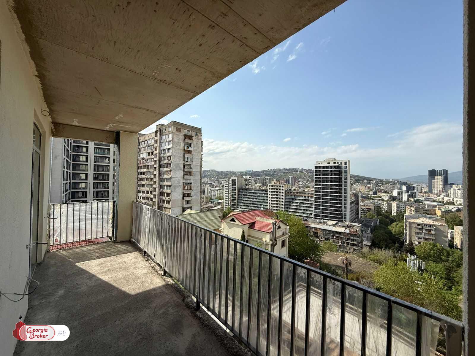 იყიდება ახალი გარემონტებული 2 ოთახიანი ბინა