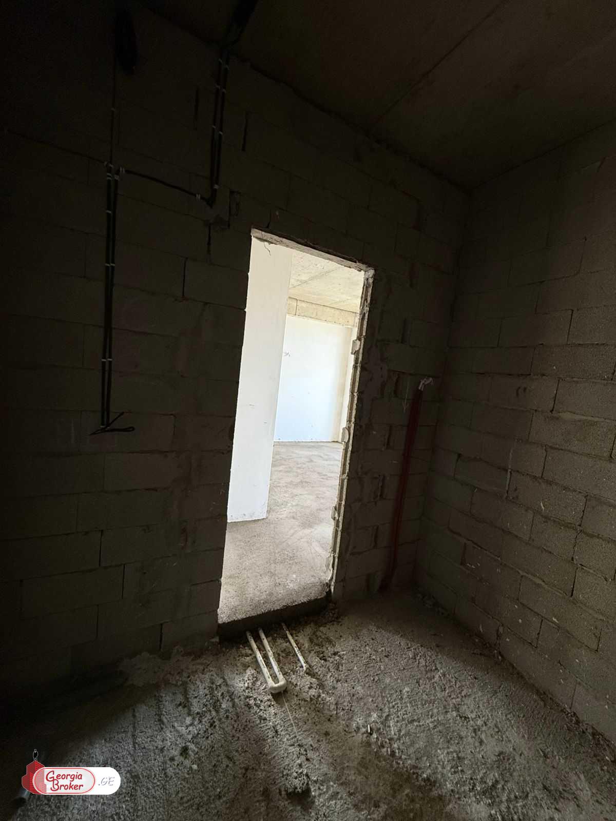 იყიდება ახალი გარემონტებული 2 ოთახიანი ბინა