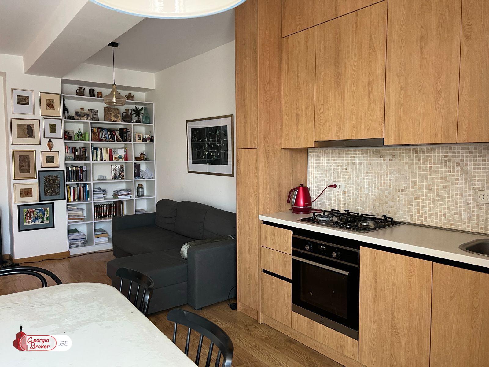 nearly repaired 3-room apartment for sale