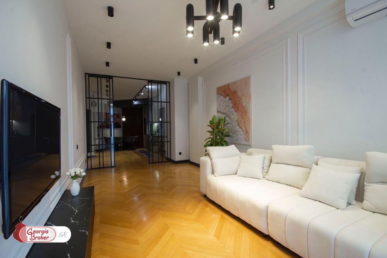 იყიდება ახალი გარემონტებული 2 ოთახიანი ბინა