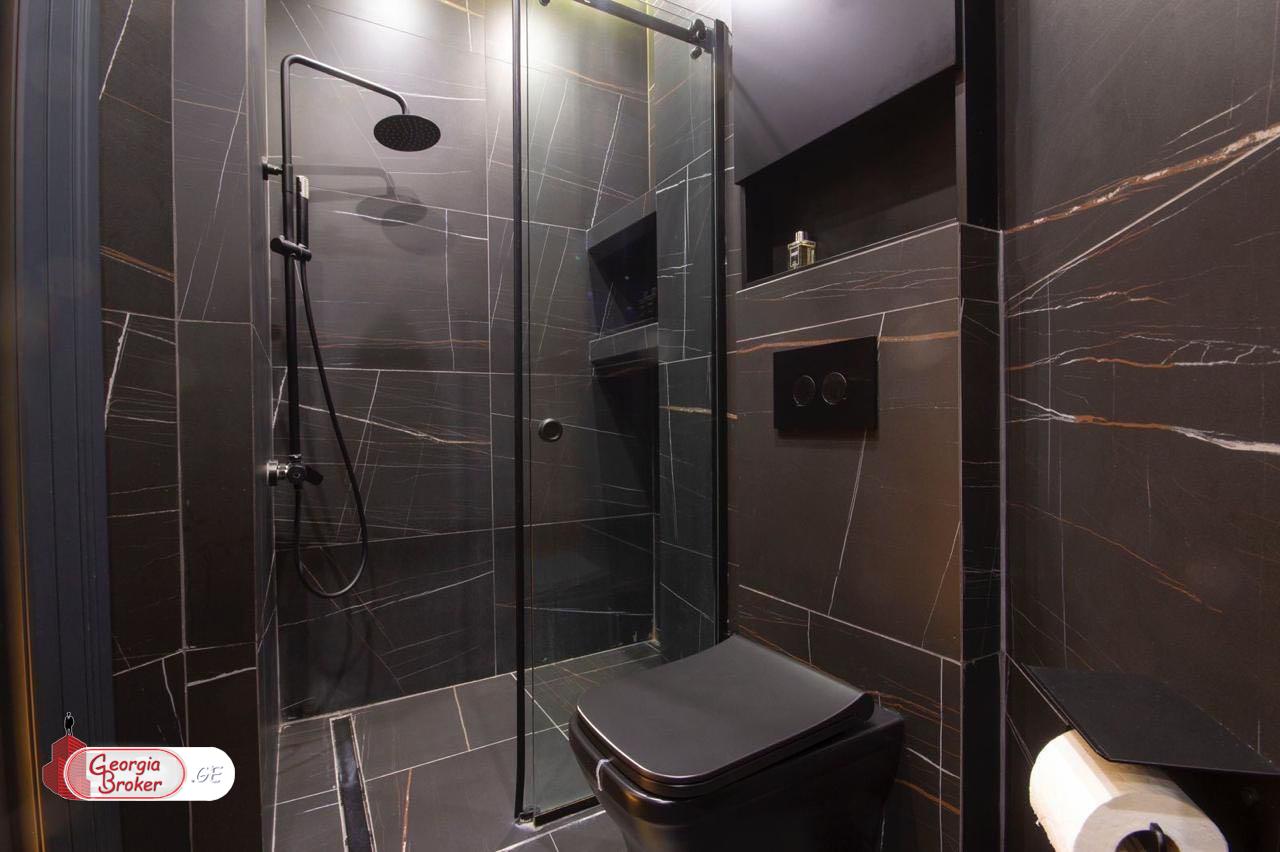 იყიდება ახალი გარემონტებული 2 ოთახიანი ბინა