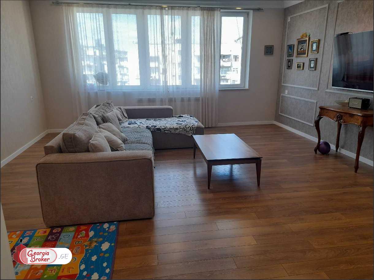 იყიდება ახალი გარემონტებული 4 ოთახიანი ბინა