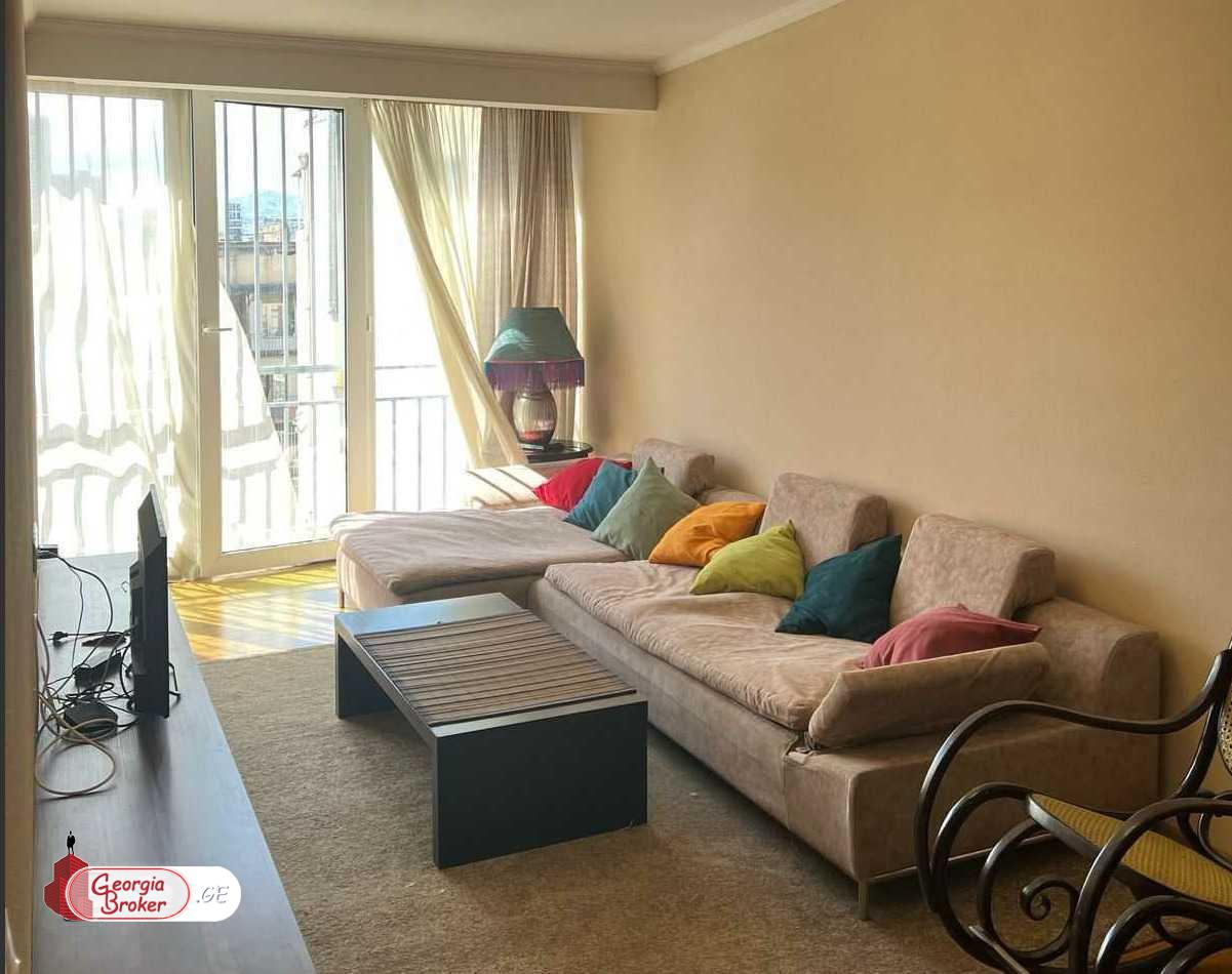 იყიდება ახალი გარემონტებული 4 ოთახიანი ბინა