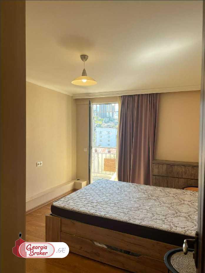 იყიდება ახალი გარემონტებული 4 ოთახიანი ბინა