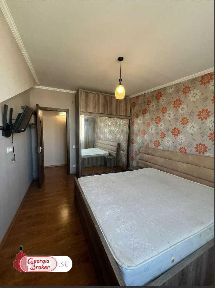 იყიდება ახალი გარემონტებული 4 ოთახიანი ბინა