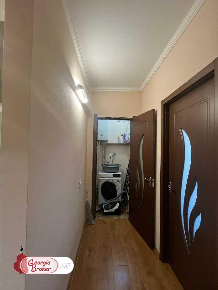 იყიდება ახალი გარემონტებული 4 ოთახიანი ბინა