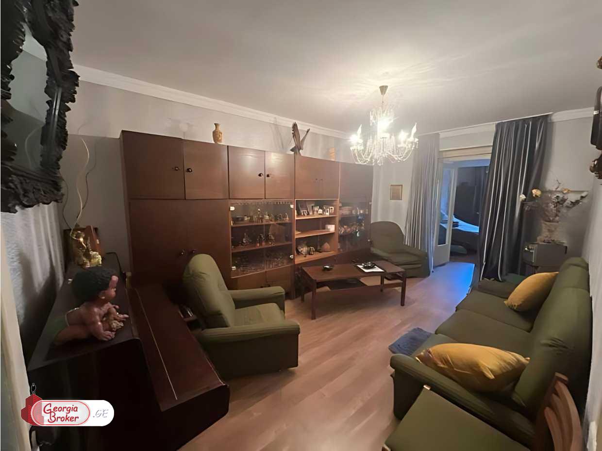 продается квартира с новым ремонтом 3-комнаты