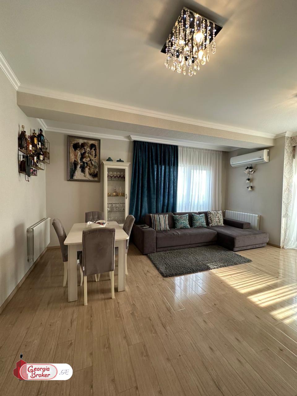 იყიდება ახალი გარემონტებული 3 ოთახიანი ბინა