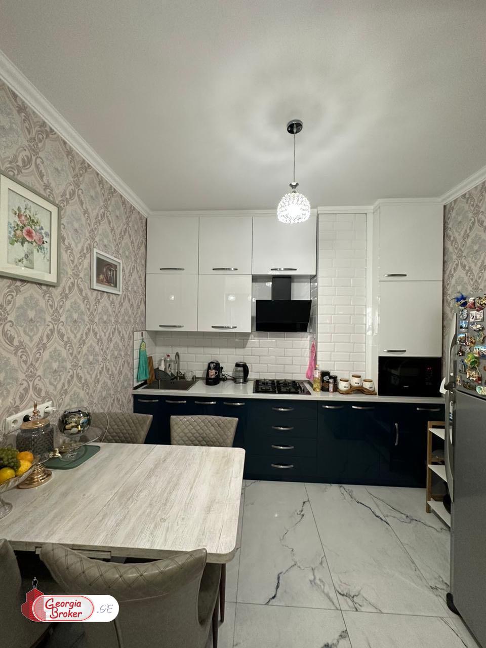 იყიდება ახალი გარემონტებული 3 ოთახიანი ბინა