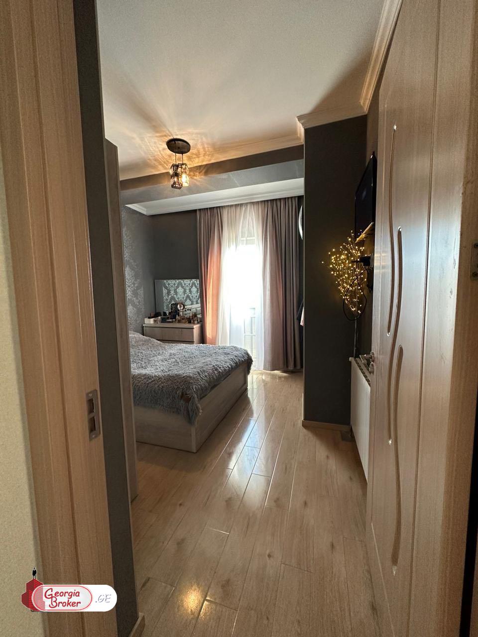 იყიდება ახალი გარემონტებული 3 ოთახიანი ბინა