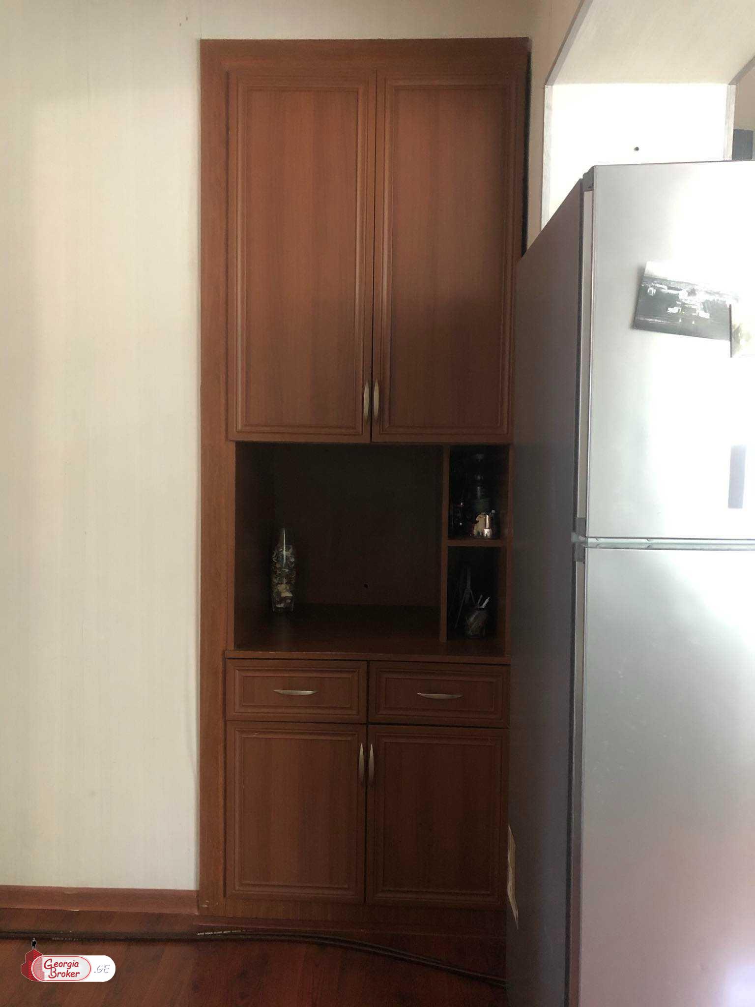 nearly repaired 3-room apartment for sale