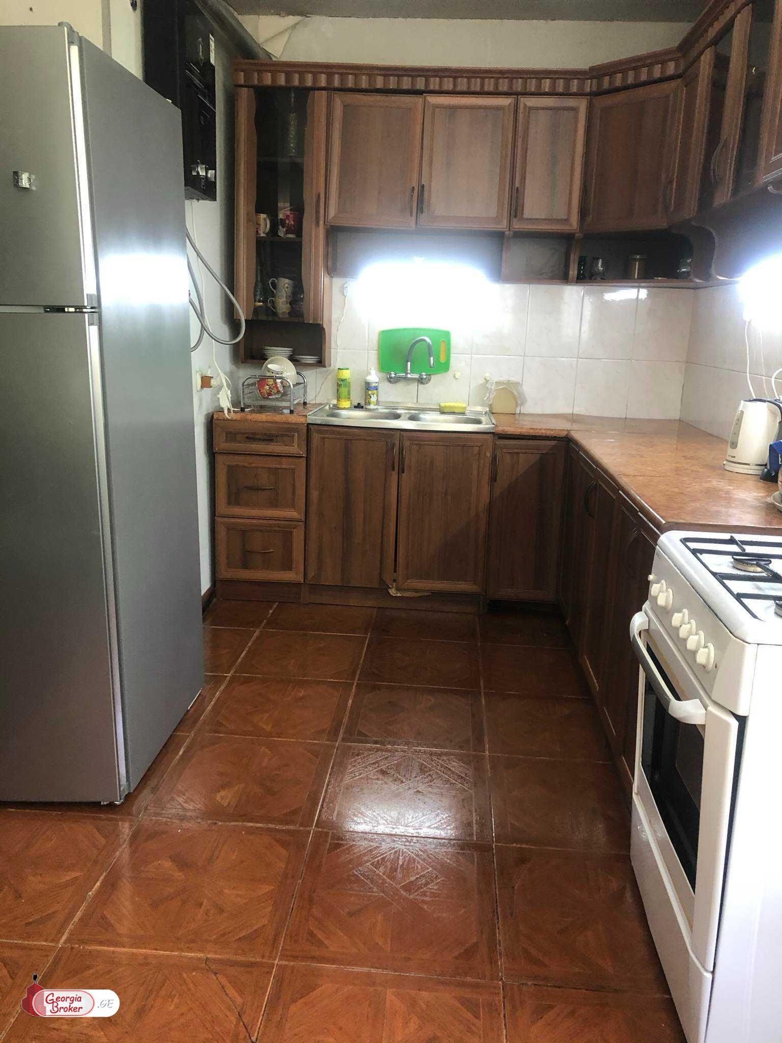 nearly repaired 3-room apartment for sale