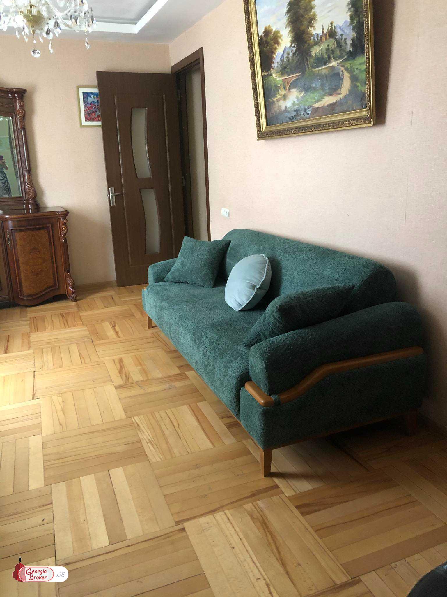 nearly repaired 3-room apartment for sale