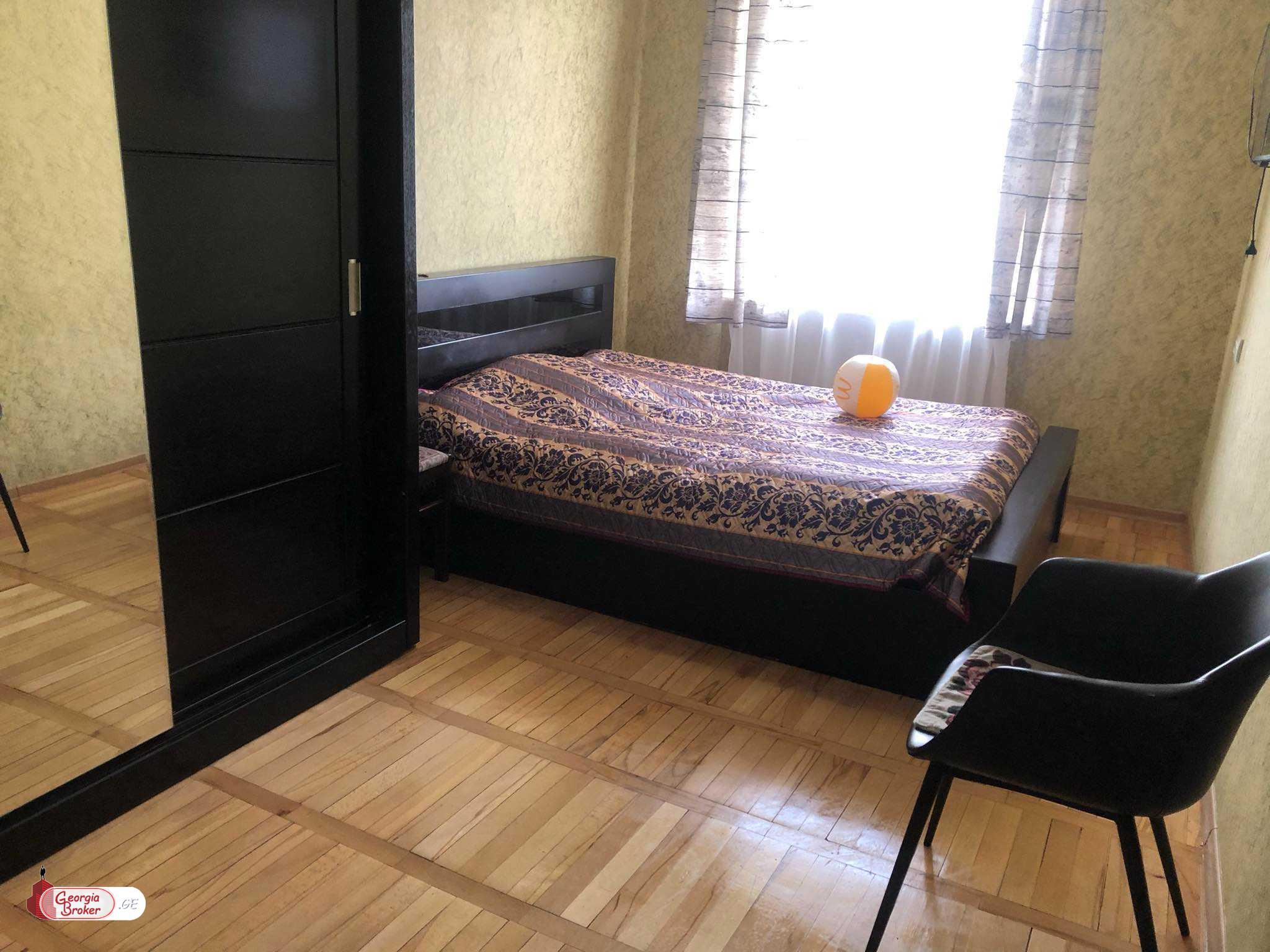 nearly repaired 3-room apartment for sale