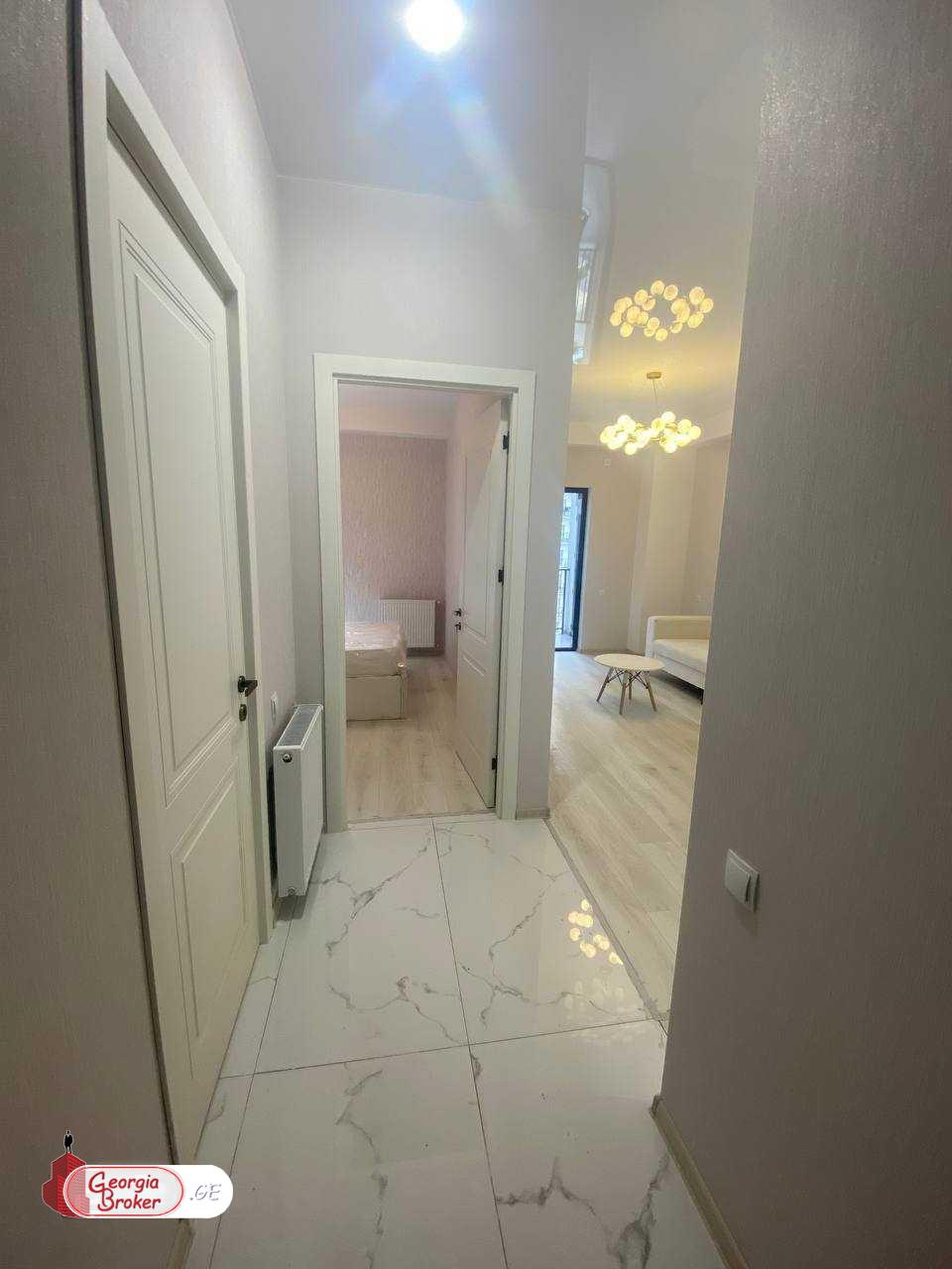 продается квартира с новым ремонтом 2-комнаты