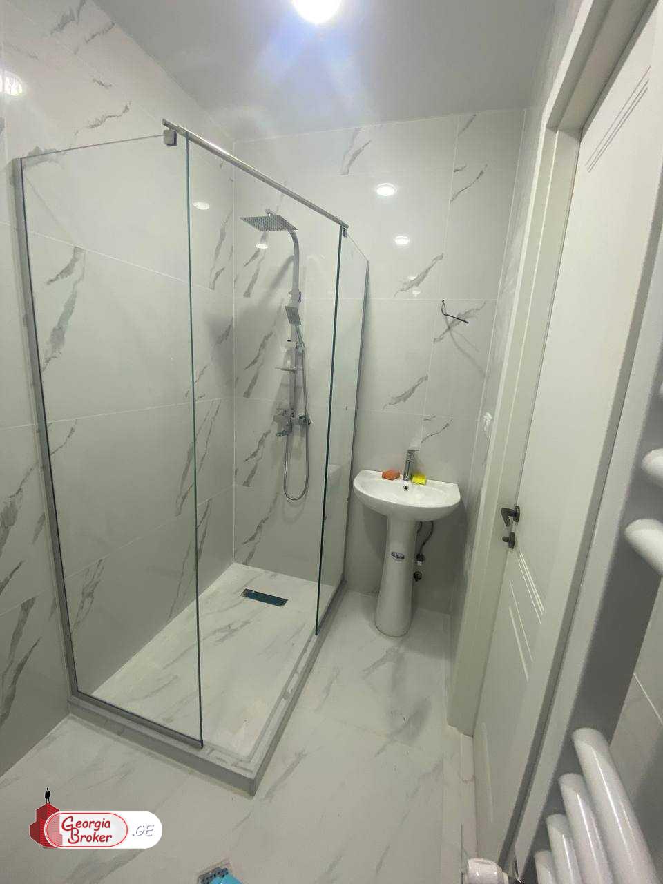 продается квартира с новым ремонтом 2-комнаты