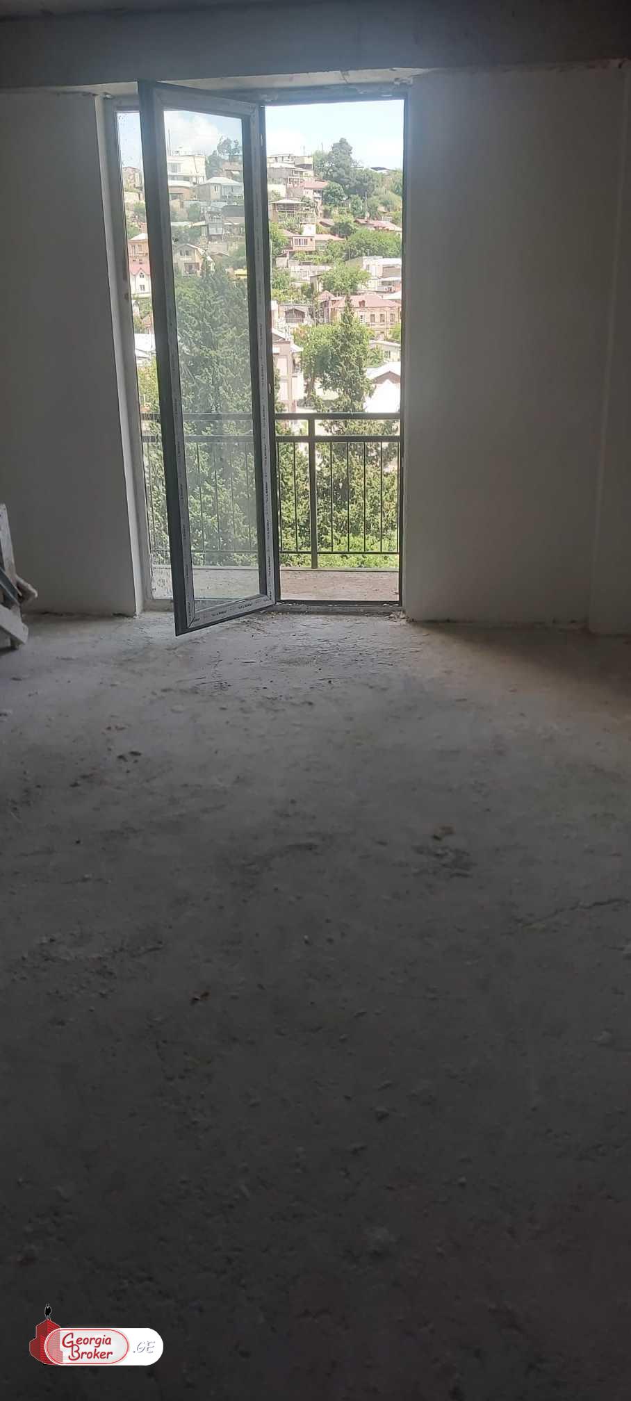 იყიდება ახალი გარემონტებული 3 ოთახიანი ბინა