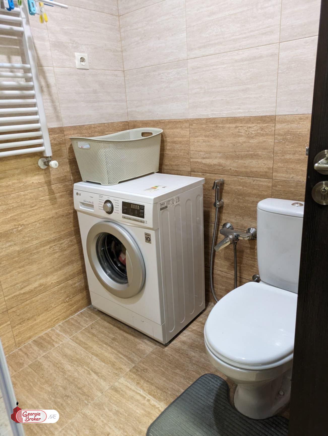 იყიდება ახალი გარემონტებული 3 ოთახიანი ბინა