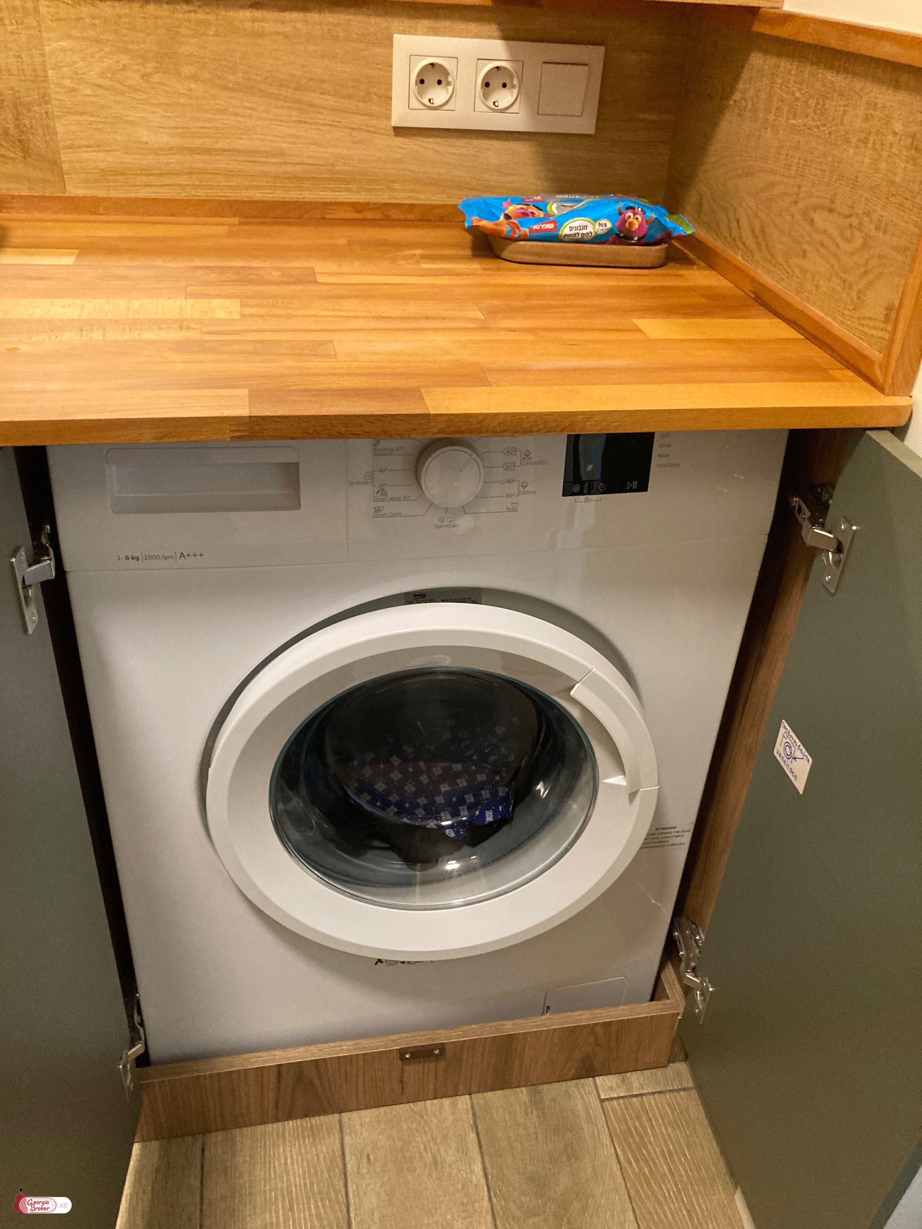 იყიდება ახალი გარემონტებული 2 ოთახიანი ბინა