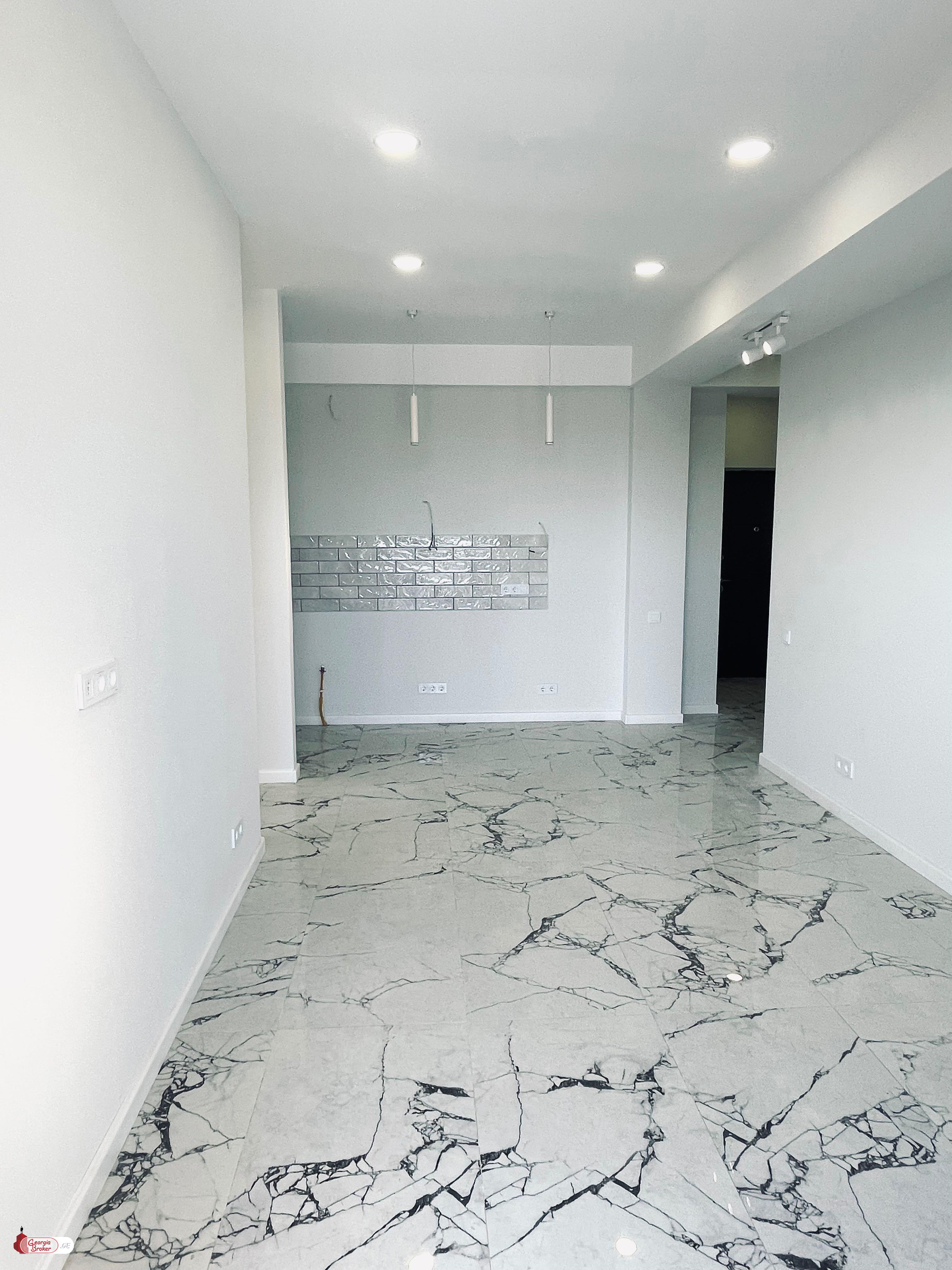 nearly repaired 2-room apartment for sale