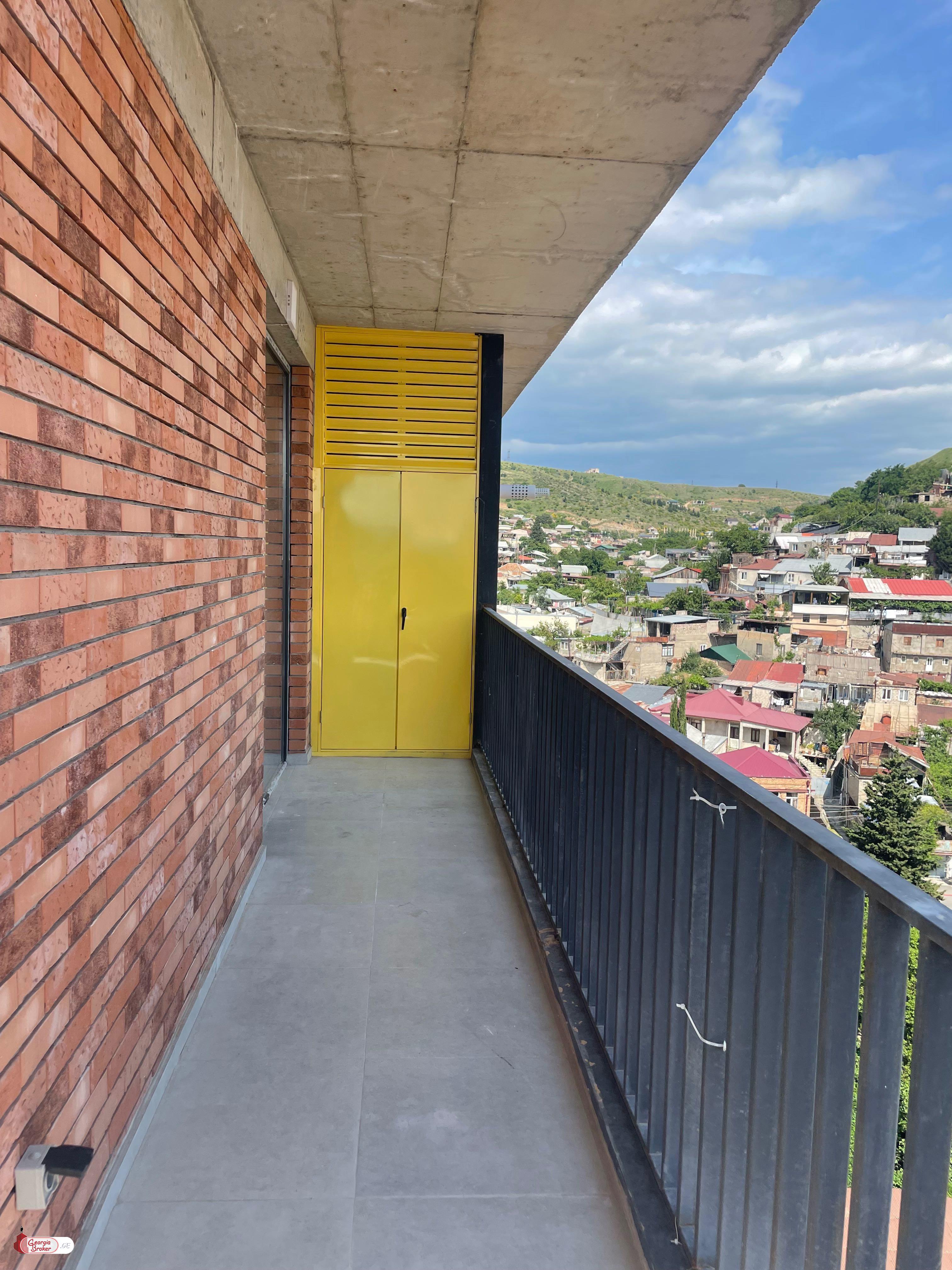 nearly repaired 2-room apartment for sale