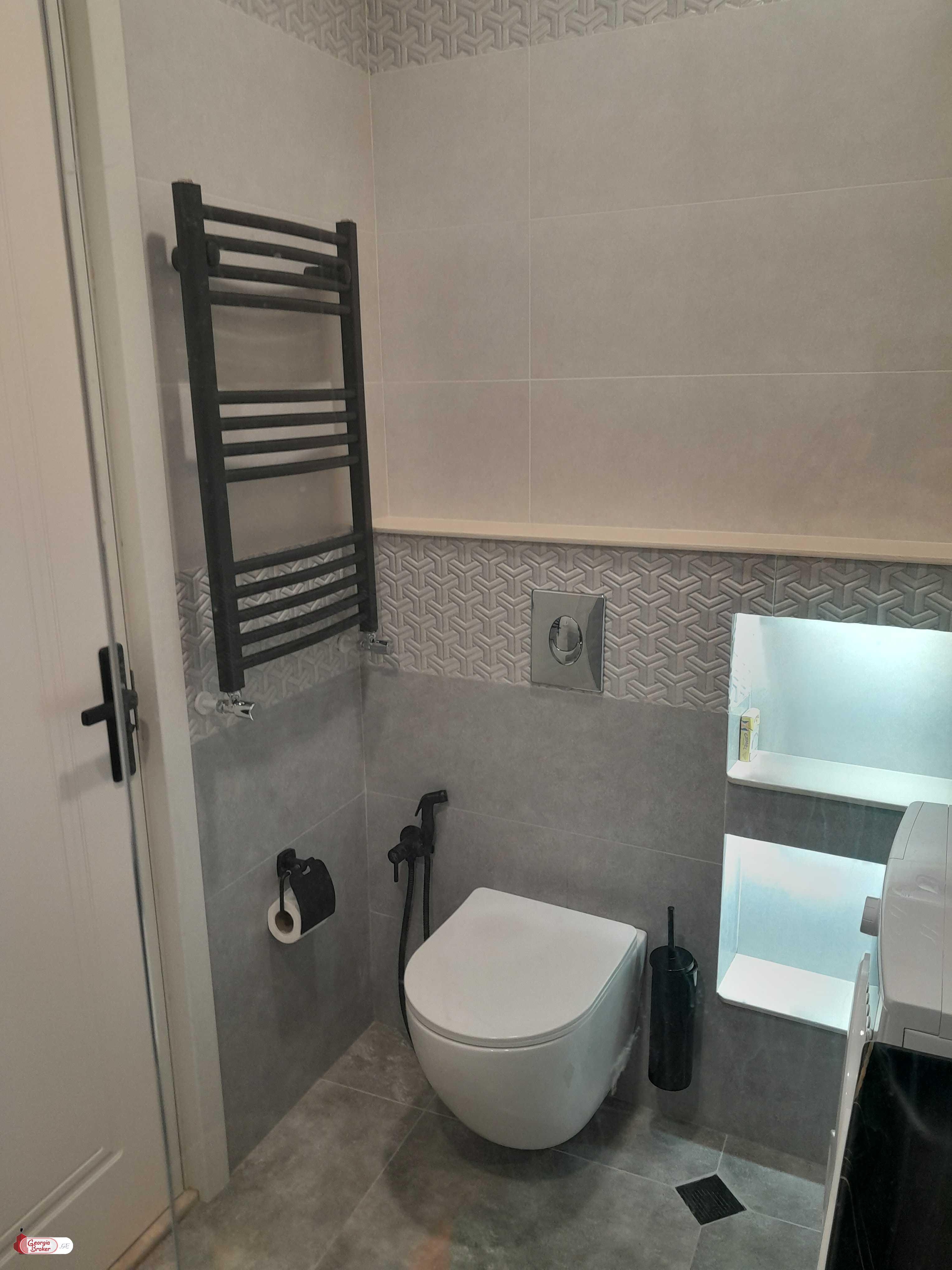 nearly repaired 2-room apartment for sale