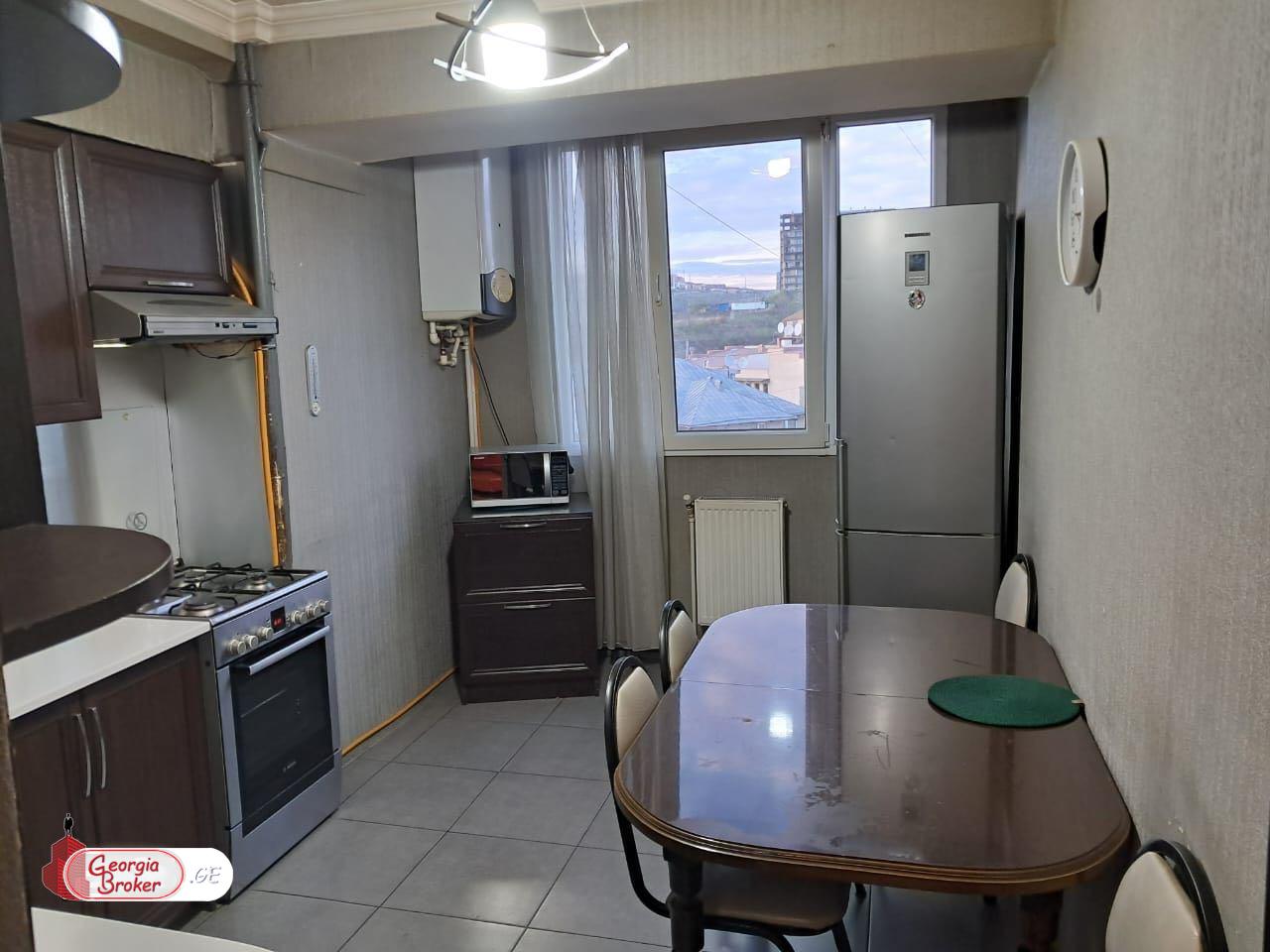 იყიდება ახალი გარემონტებული 3 ოთახიანი ბინა