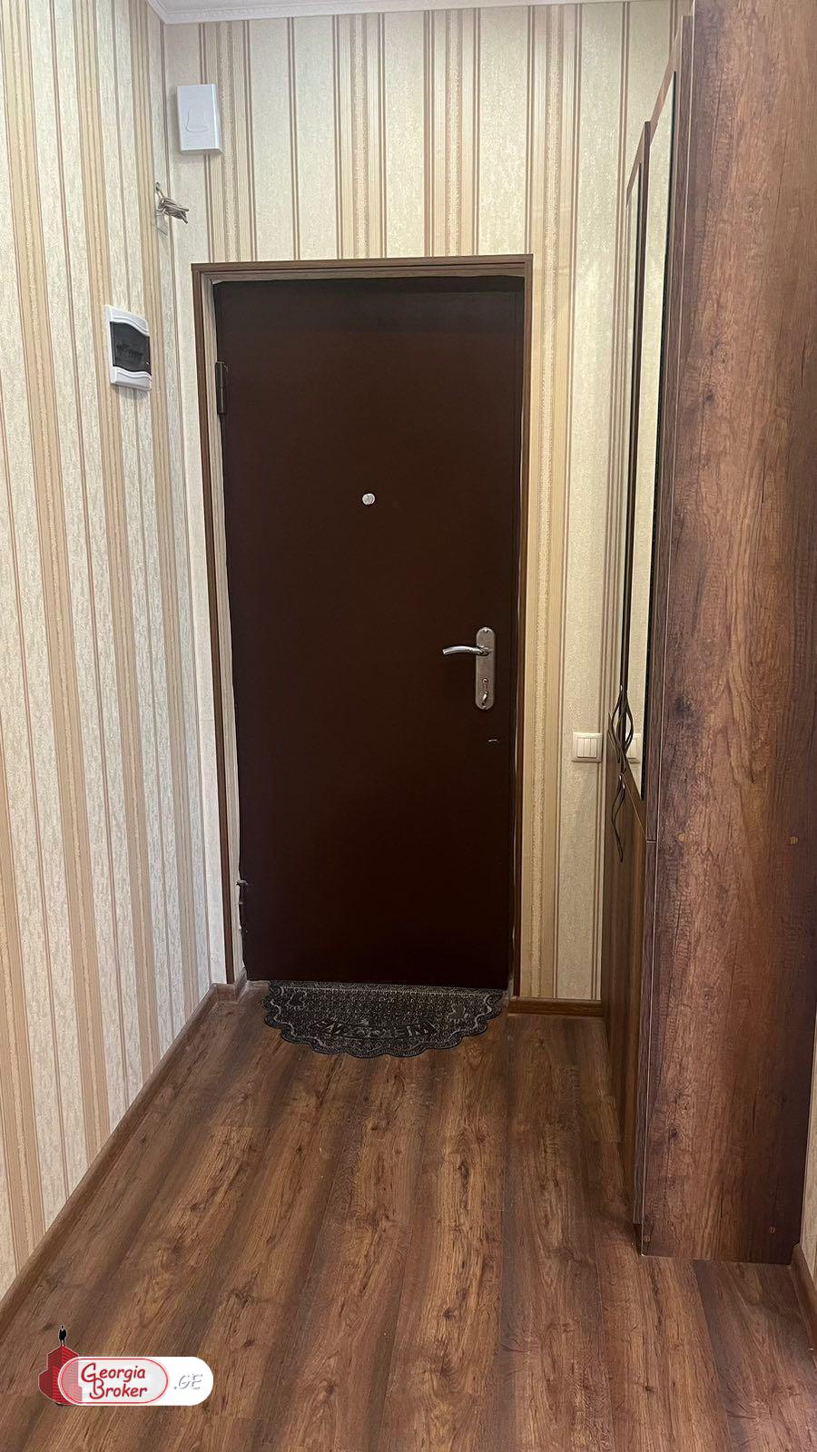 nearly repaired 2-room apartment for sale