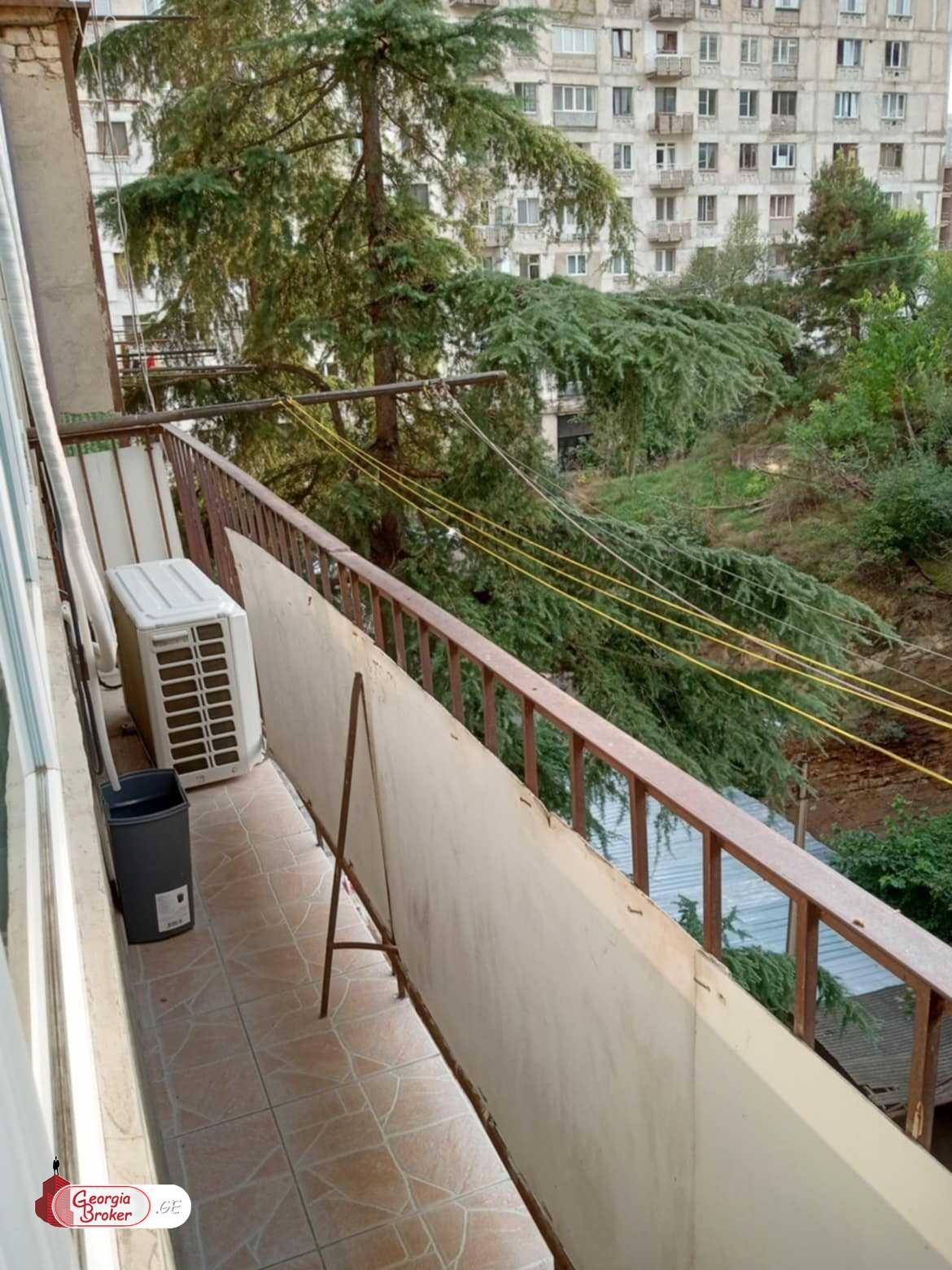 продается квартира с новым ремонтом 3-комнаты