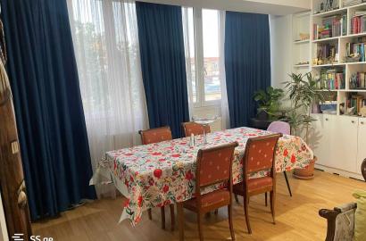 продается квартира с новым ремонтом 3-комнаты