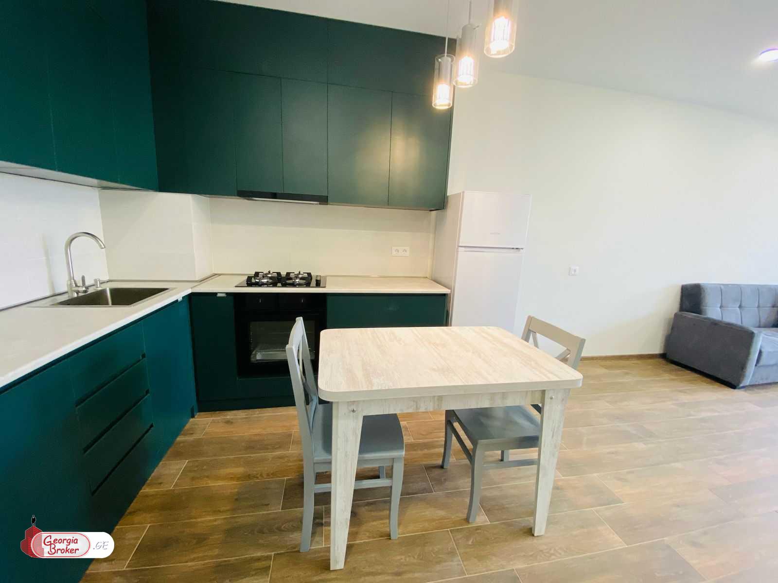 nearly repaired 2-room apartment for sale