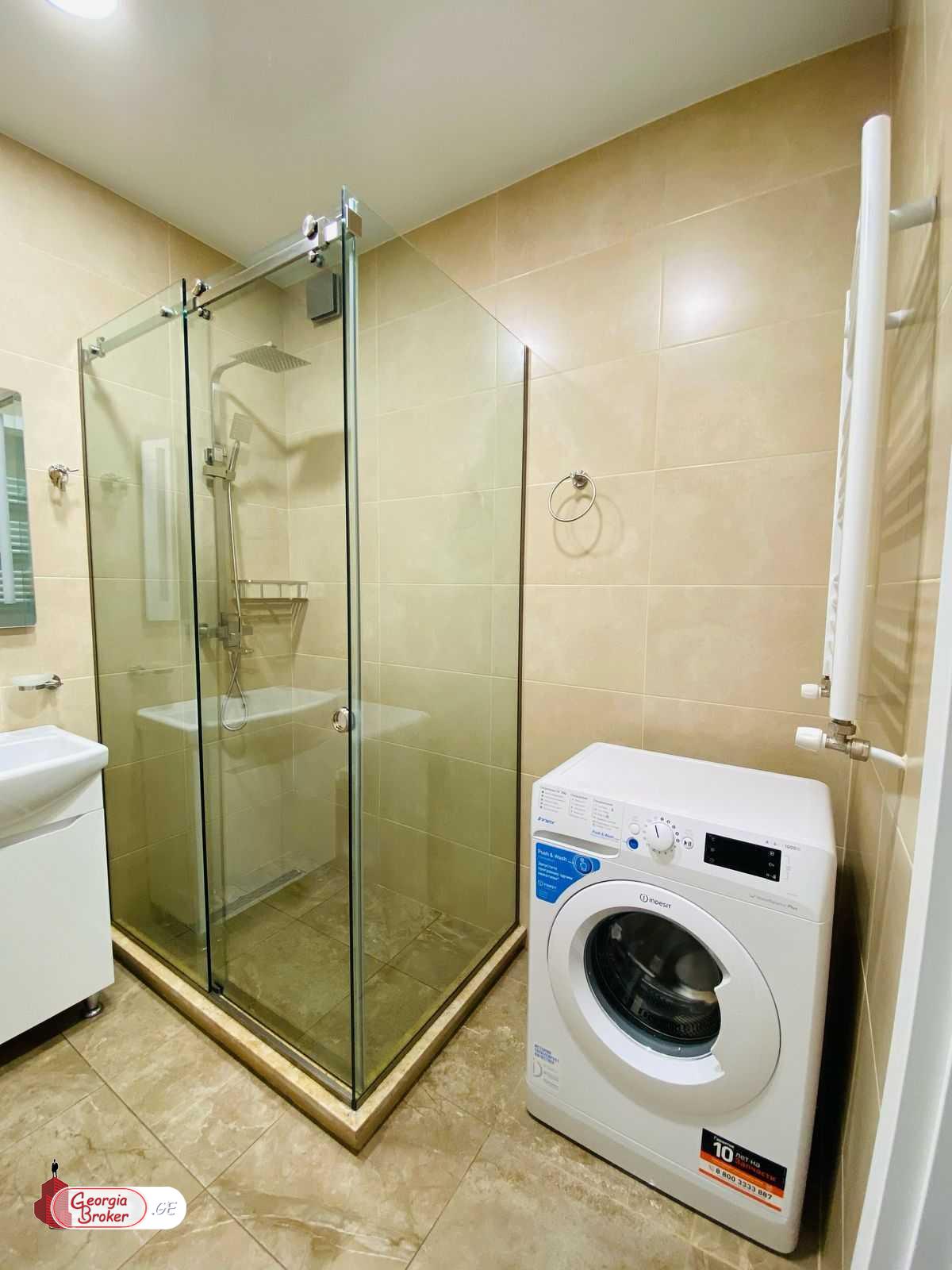 nearly repaired 2-room apartment for sale