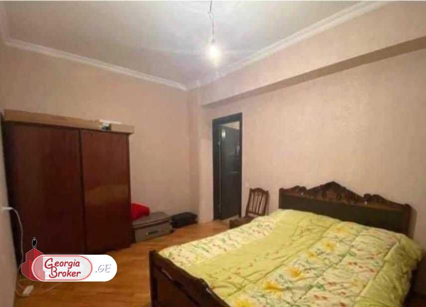 nearly repaired 3-room apartment for sale