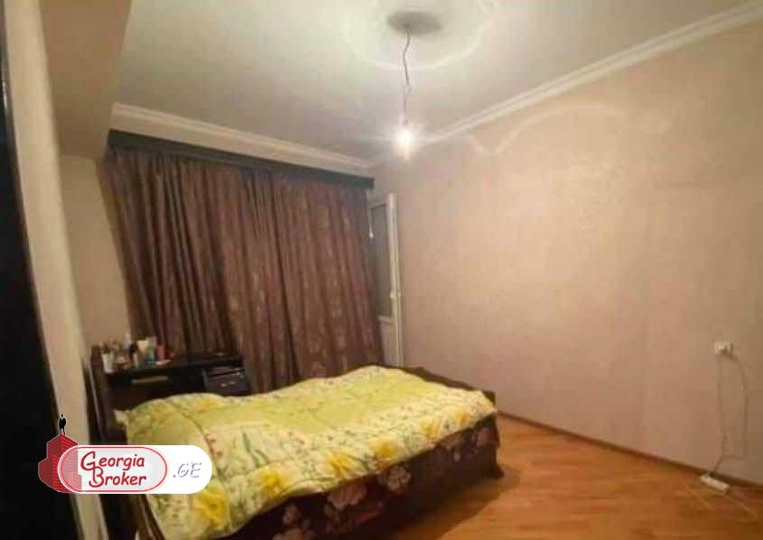 nearly repaired 3-room apartment for sale