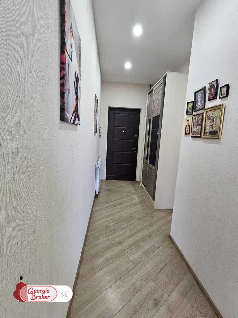 nearly repaired 3-room apartment for sale